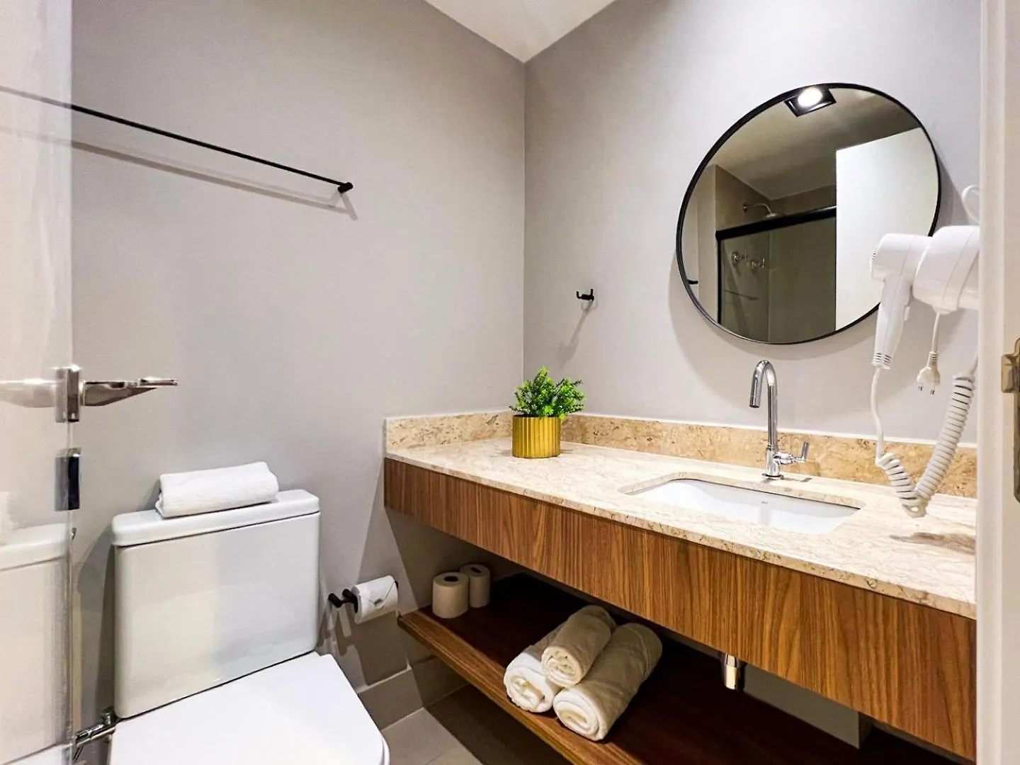 Ibira Premium | Pisc. Aquec. Metro E Aeroporto Apartamento São Paulo Brasil